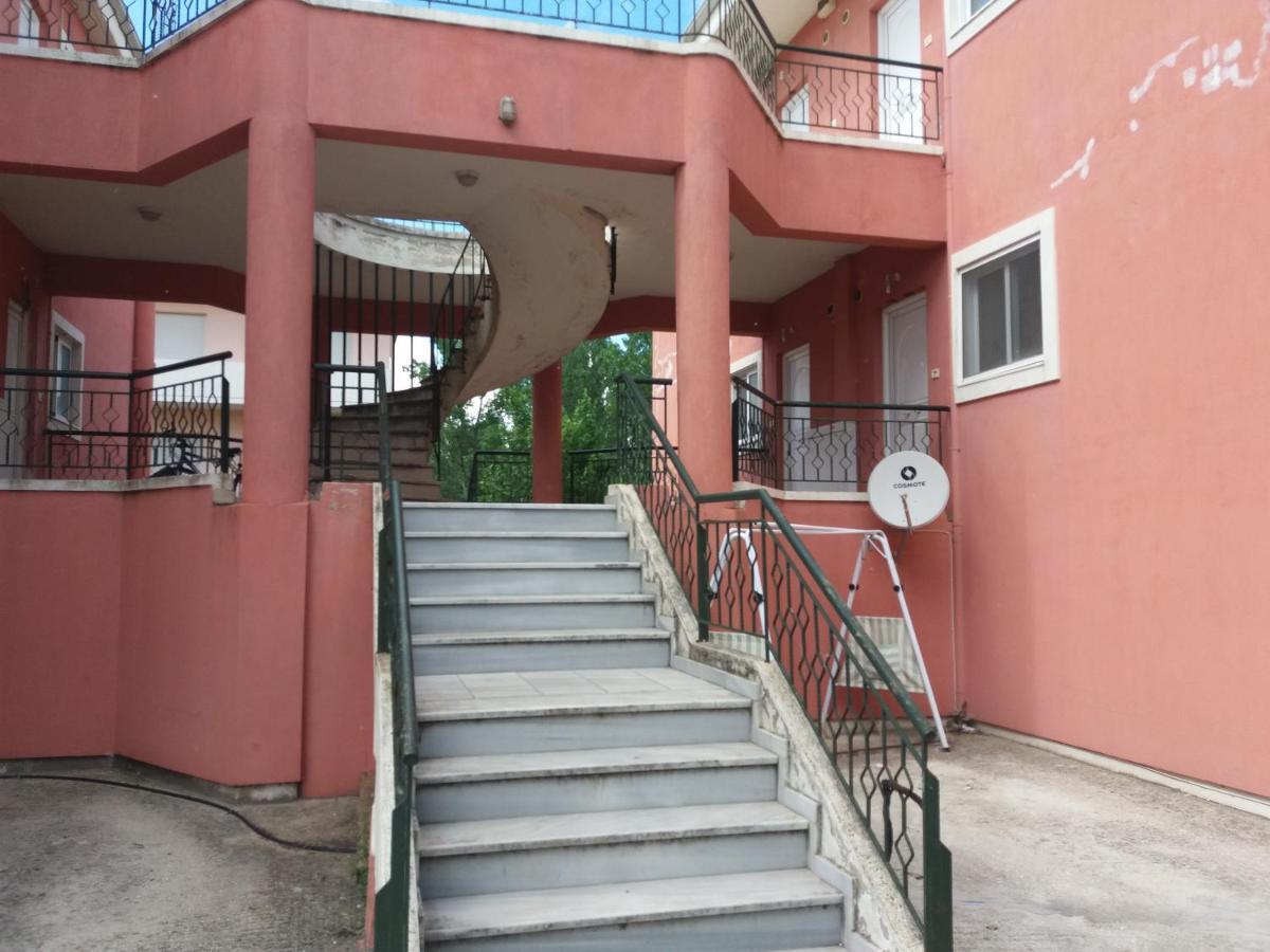 Laida Place Янина Экстерьер фото
